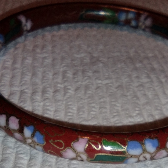 Hand enameled oriental design bangle bracelet - Picture 5 of 16